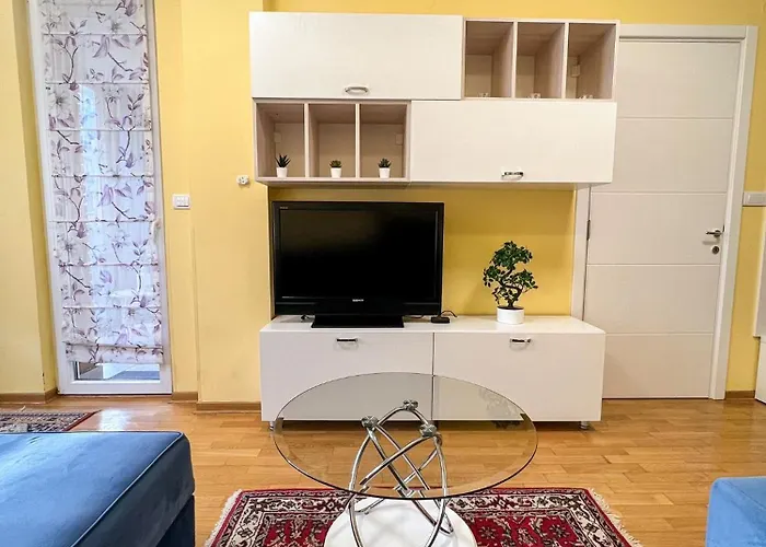 Mega Lux Apartman *
